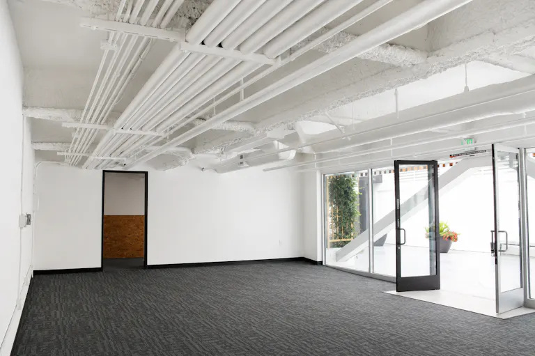 Modern Whitebox Space in Fisherman’s Wharf - Image 4