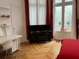 Elegant Apartment Paris 17th Arrondissement - Monceau Area - Image 2
