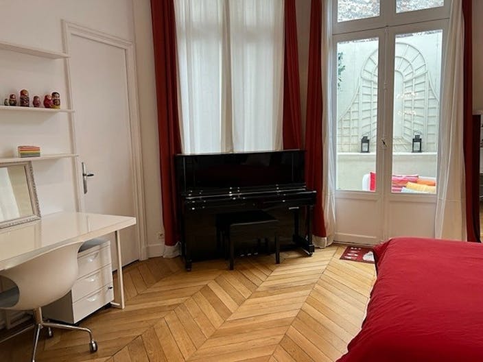 Elegant Apartment Paris 17th Arrondissement - Monceau Area - Image 2