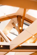 Elegant & Light flooded loft with storefront - Image 7
