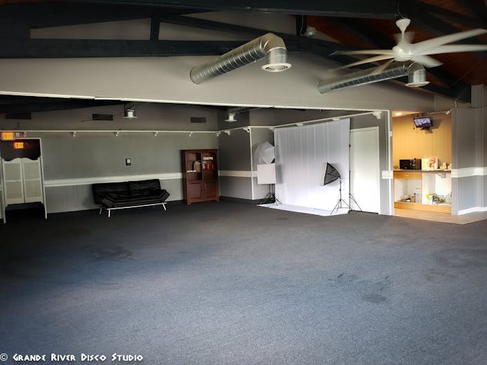 Grande River Disco Studio Photo Lounge & Recording Studio - Image 0