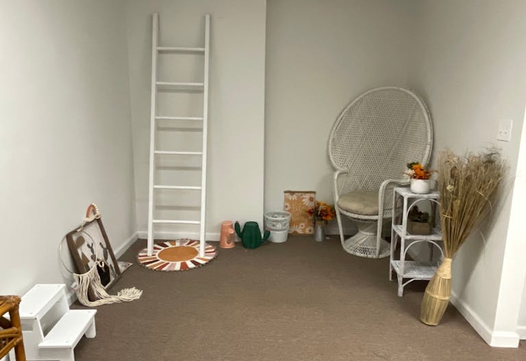 Urban Full Service Commercial Photo & Video Studio - Image 0