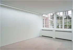 Courtyard gallery near Place des Vosges - Image 1
