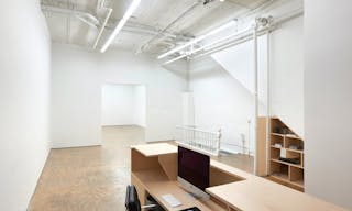 Trendy Walker Street Art Gallery White Box space in Tribeca - Image 4