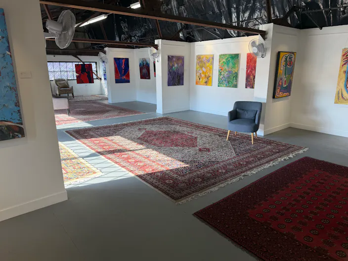 Beautiful Gallery in the Arts District - Image 1