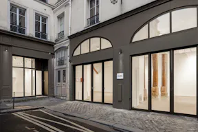 LARGE GALLERY IN ARTS & METIERS - Image 0