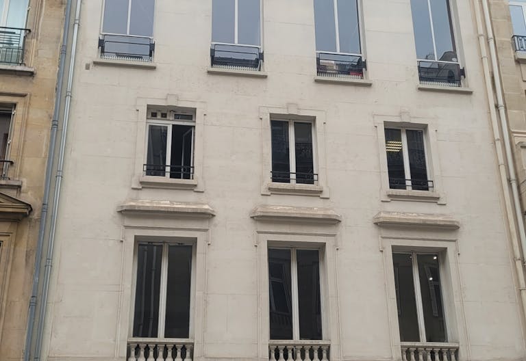 salle de conferance et bureaux ouverts - Image 2