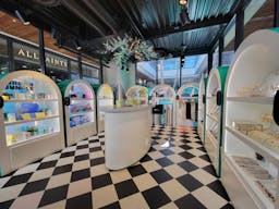 WESTFIELD CENTURY CITY 10250 SANTA MONICA BLVD LOS ANGELES - Image 1