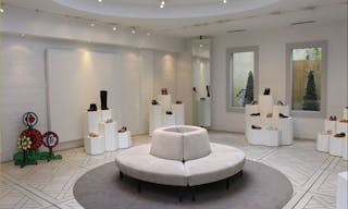 Luxury Boutique in the Heart of the West Village - Image 1