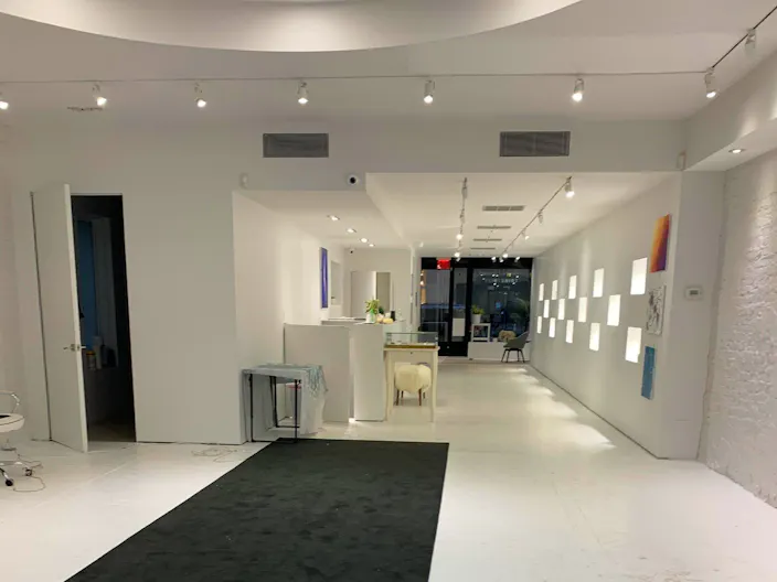 Luxury Boutique in the Heart of the West Village - Image 4