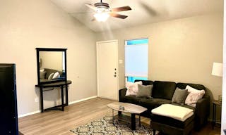 Lovely Central Austin Duplex! - Image 17