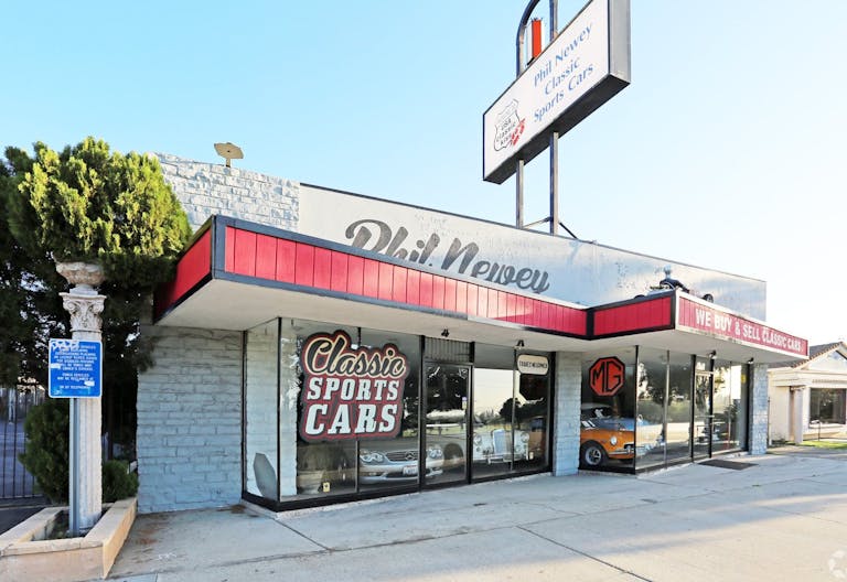 Flexible 4,000 SF Warehouse in La Habra, Near LA & OC, Ideal for Events or Storage - Image 0