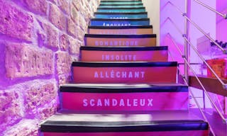 Pop Up Boutique on Rue Ferdinand Duval - Image 14