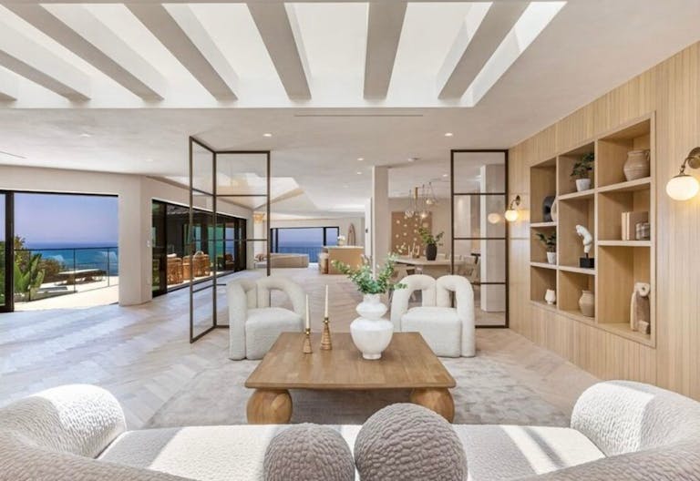 Malibu Modern Masterpiece | Private Beach Access & Luxury Amenities - Image 2