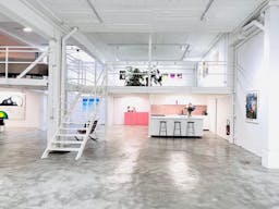 Ancien atelier devenu espace d'art au c?ur du Port de Nice - Image 1