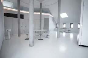 Water Tower Studio: A Fusion of Retro and Future - Image 6