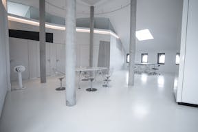 Water Tower Studio: A Fusion of Retro and Future - Image 6