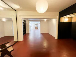 Beautiful pop up space in the heart of the Marais - Image 8