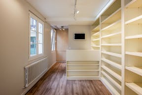 Pop-Up Store in Boulogne Nord - Image 4