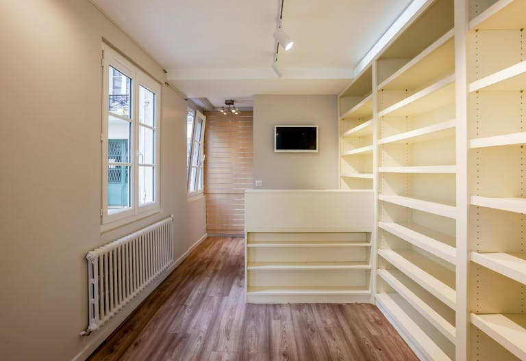 Pop-Up Store in Boulogne Nord - Image 4