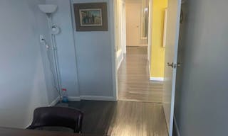 Modern Office Space in Astoria Queens ? Perfect for Meetings, Filming, or Therapy - Image 14