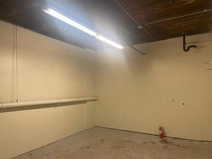 Art Studio/ Work Space In the Perfect Downtown Location!*Pioneer Square* - Image 3