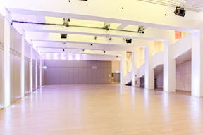 Historic Showrooms in Etoile - Image 6