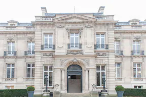 Historic Showrooms in Etoile - Image 7