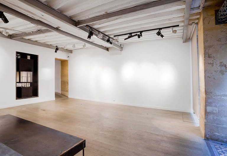 Classic Showroom in Palais Royal - Image 3