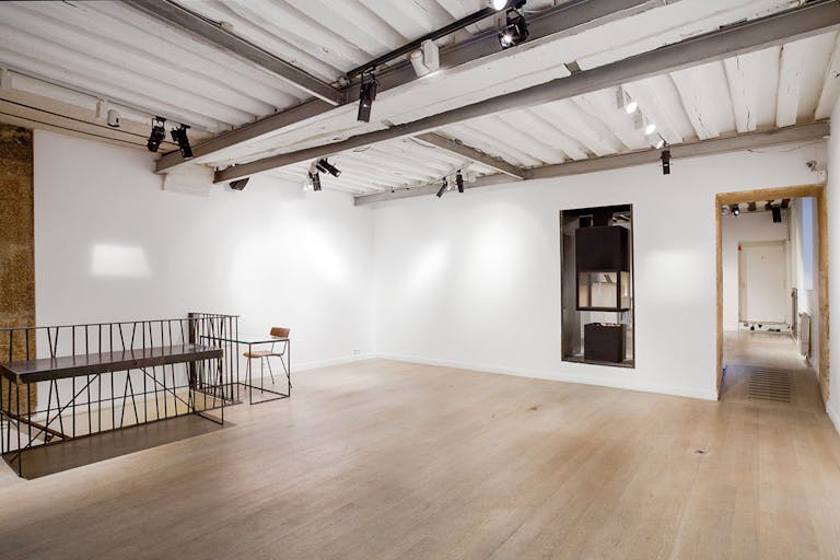 Classic Showroom in Palais Royal - Image 4