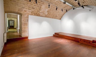 Classic Showroom in Palais Royal - Image 6