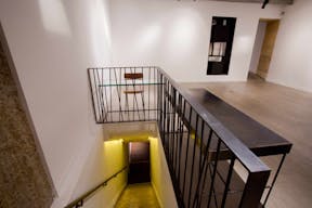 Classic Showroom in Palais Royal - Image 7