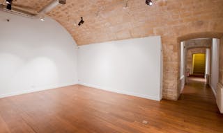 Classic Showroom in Palais Royal - Image 10