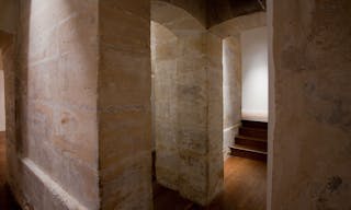 Classic Showroom in Palais Royal - Image 11