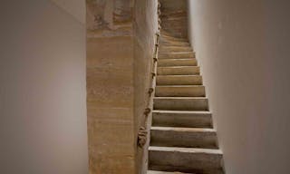 Classic Showroom in Palais Royal - Image 13