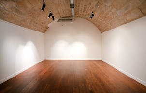 Classic Showroom in Palais Royal - Image 14