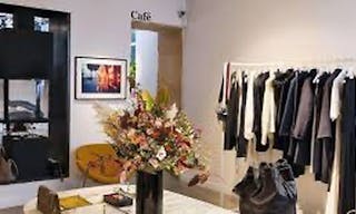 Classic Showroom in Palais Royal - Image 16