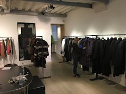 Classic Showroom in Palais Royal - Image 17