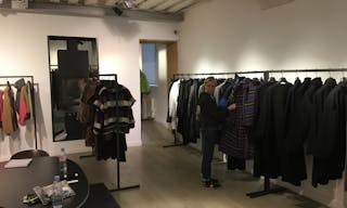 Classic Showroom in Palais Royal - Image 17