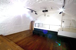 Classic Showroom in Palais Royal - Image 21