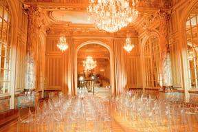 Refined Showroom Near Parc Monceau - Image 0