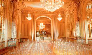 Refined Showroom Near Parc Monceau - Image 0