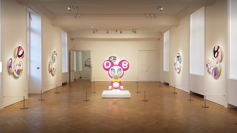 Bright & Spacious Gallery in Historical Le Marais - Image 1