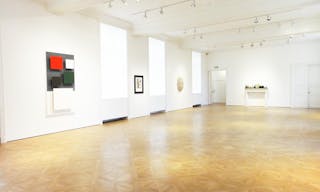 Bright & Spacious Gallery in Historical Le Marais - Image 2