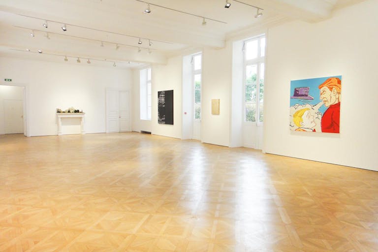 Bright & Spacious Gallery in Historical Le Marais - Image 4