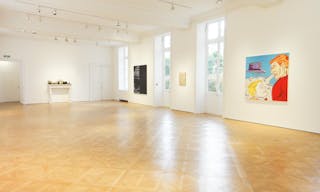 Bright & Spacious Gallery in Historical Le Marais - Image 4
