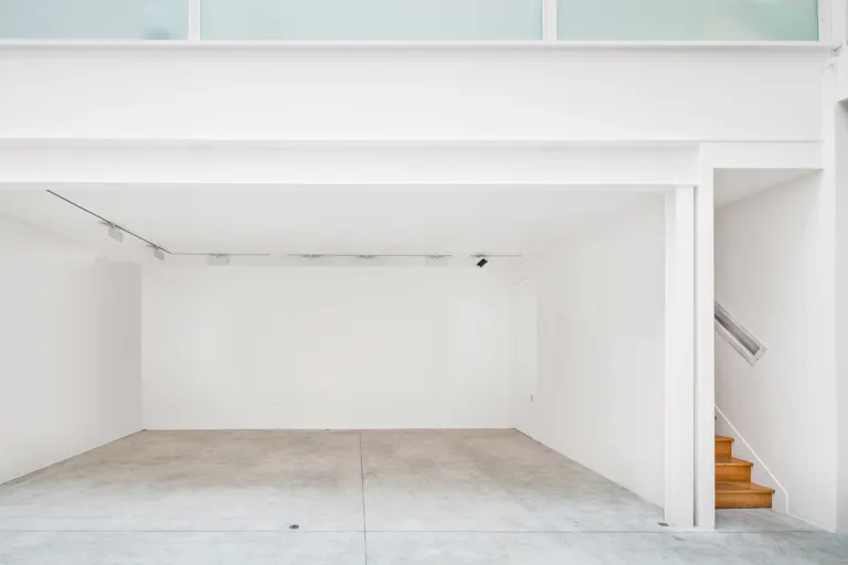 Elegant Showroom in Busy Le Marais - Image 1