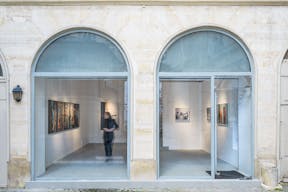 Pop-Up Showroom in Busy République - Image 4