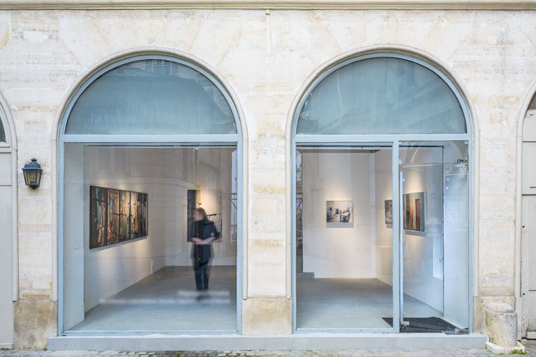 Pop-Up Showroom in Busy République - Image 4