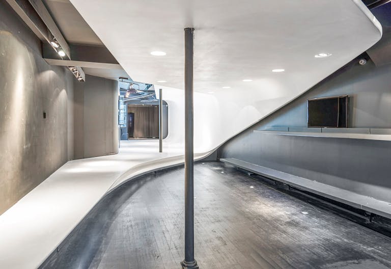 Creative Pop-Up Space in Le Marais - Image 1